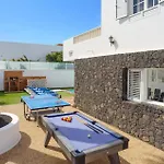 Luz Lanzarote By פוארטו דל כרמן